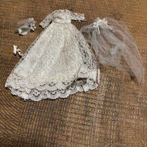 Topper Dawn Doll Clothes Wedding Belle Dream w/bouquet and veil